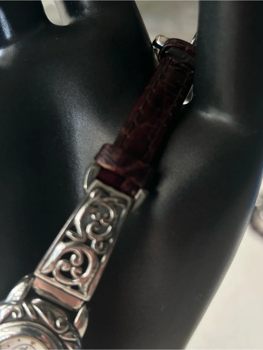Vintage Brighton Scroll Santa Barbara ladies Watch w/leather strap NEW BATTERY